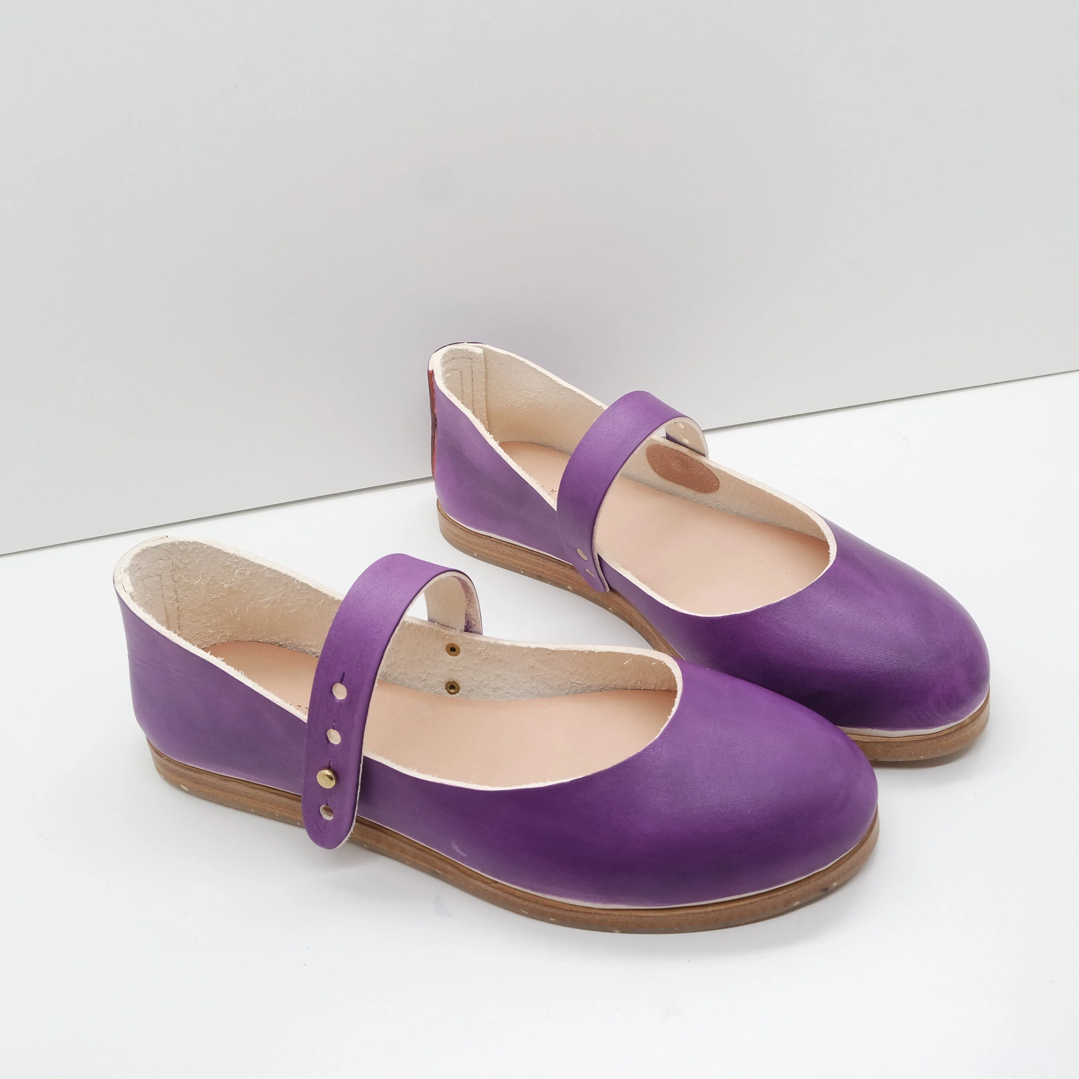 BBF24 SALE. SIZE 40. THE DEE DEE. UBE