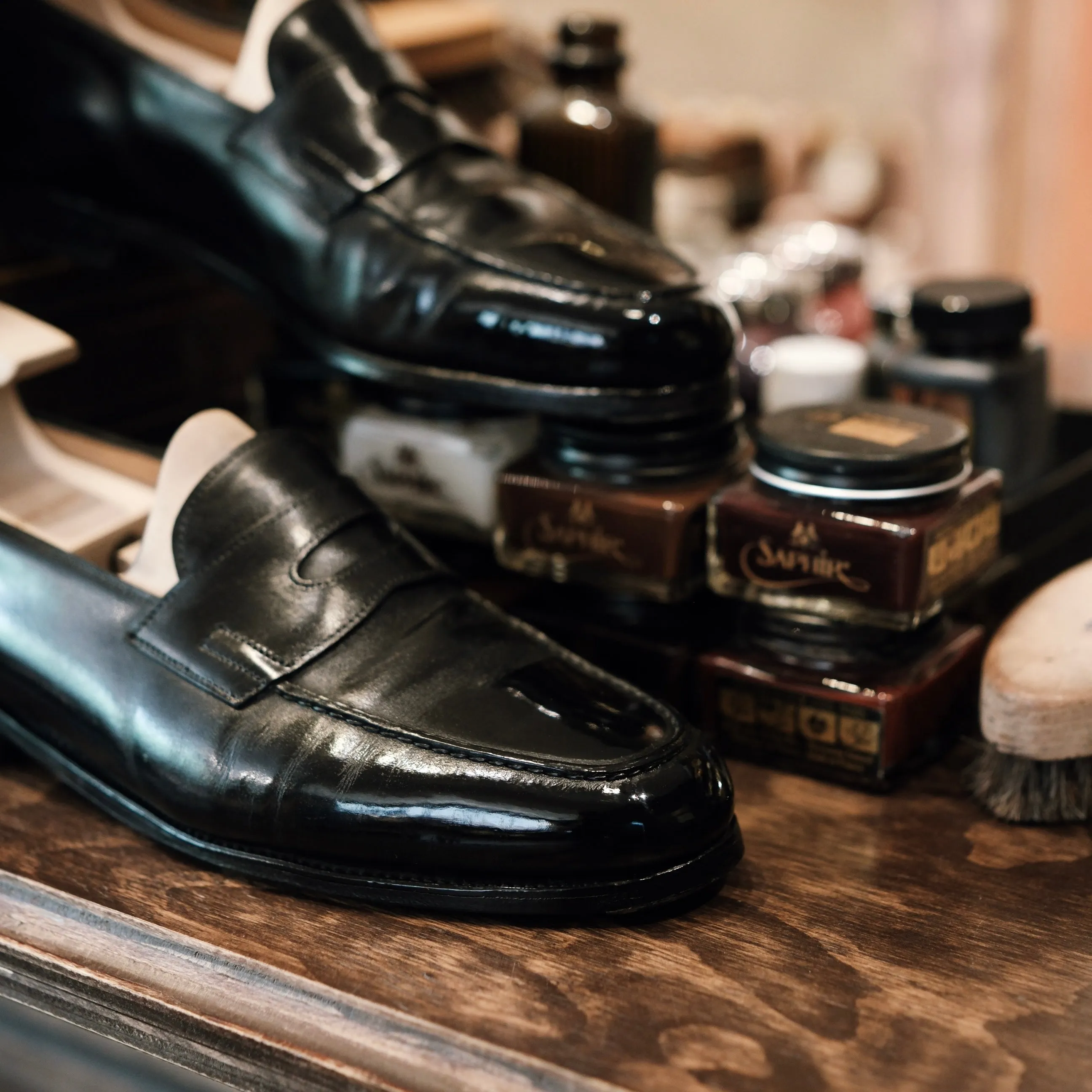 Mirror Shine & Shoe Care