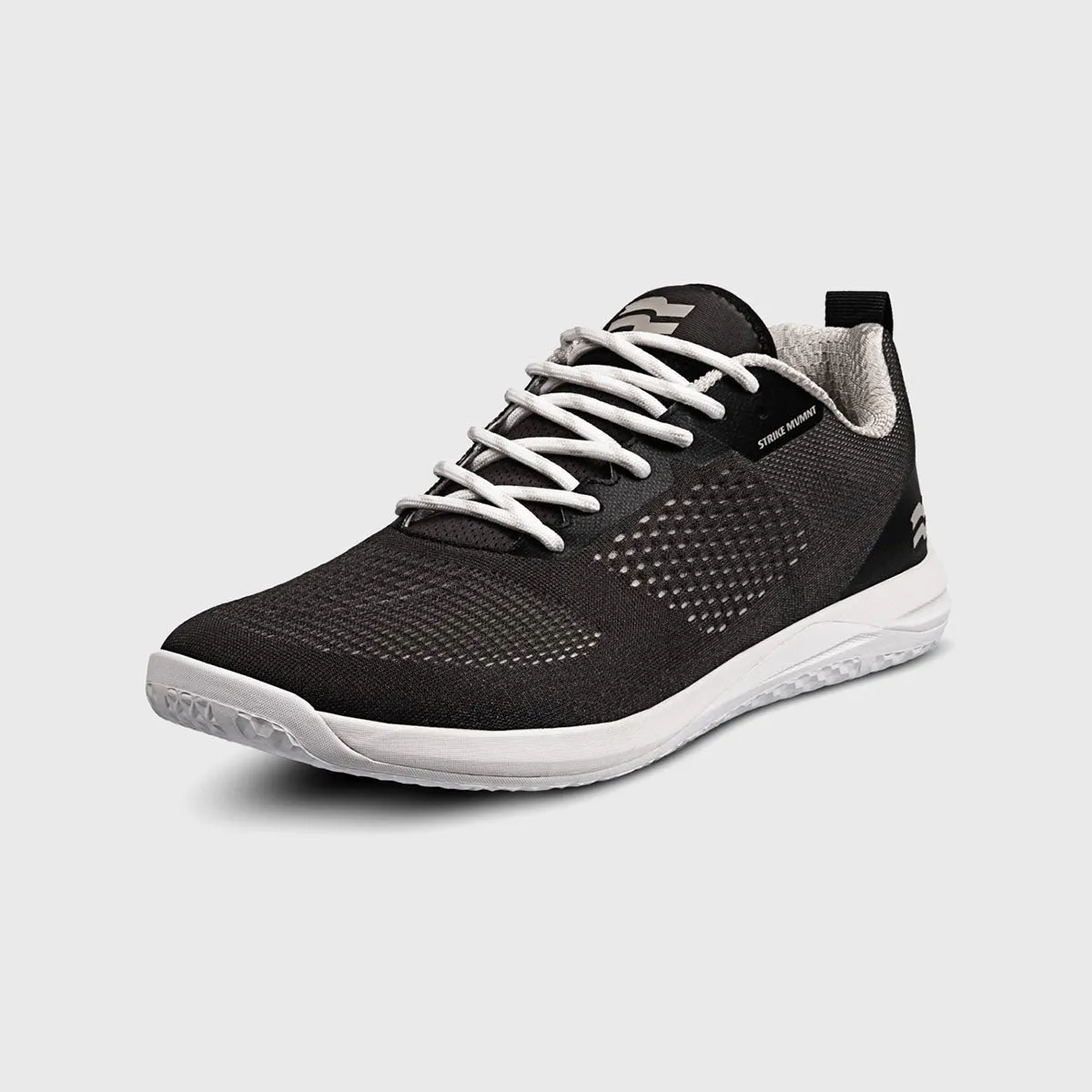 STRIKE MVMNT - Haze Trainer - Deep Black/Classic White