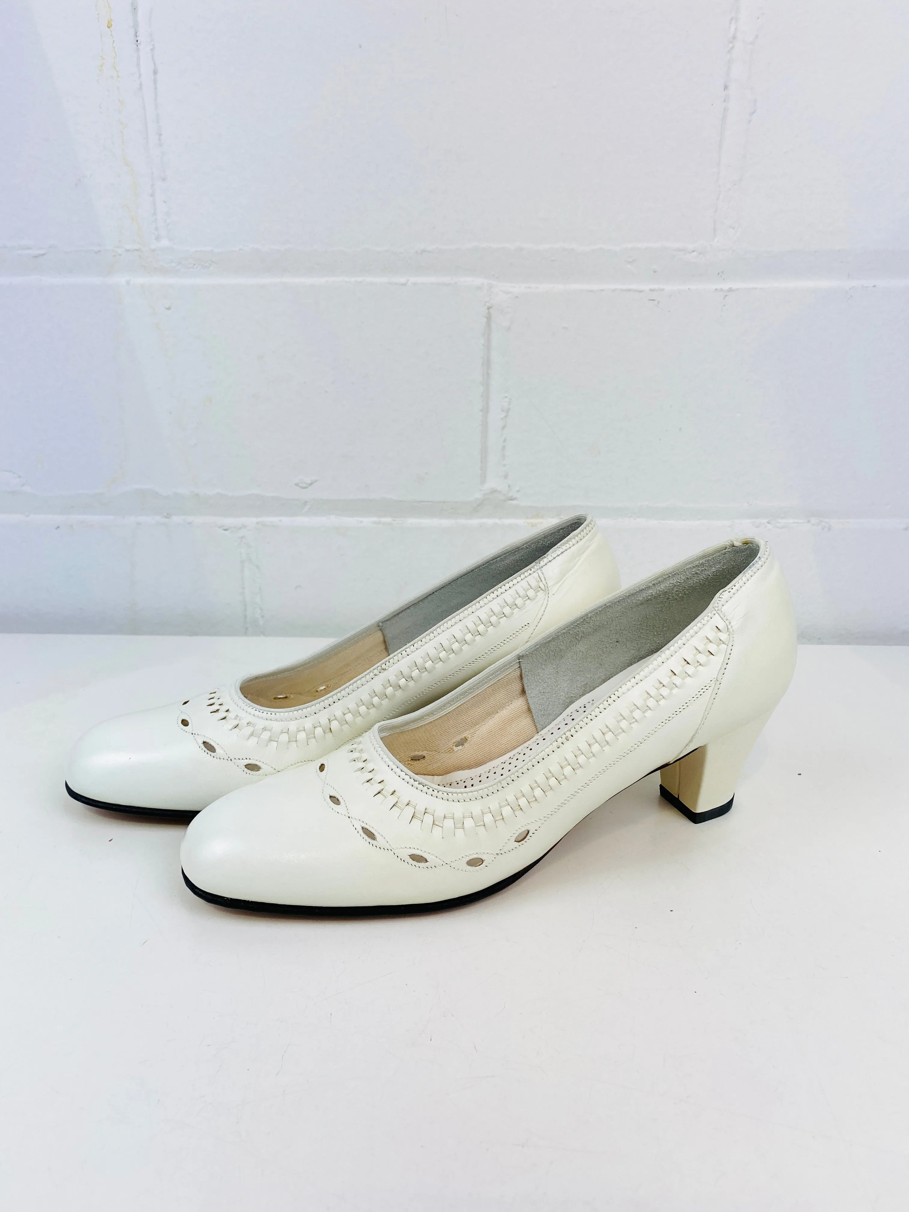 Vintage Deadstock Shoes, Women's 1980s White Leather Mid-Heel Pumps, NOS, 8230